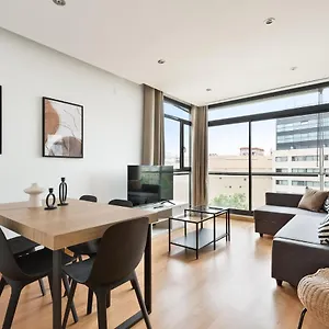 https://chic-stays-apartment-ciutadella-park.topbarcelonahotels.com