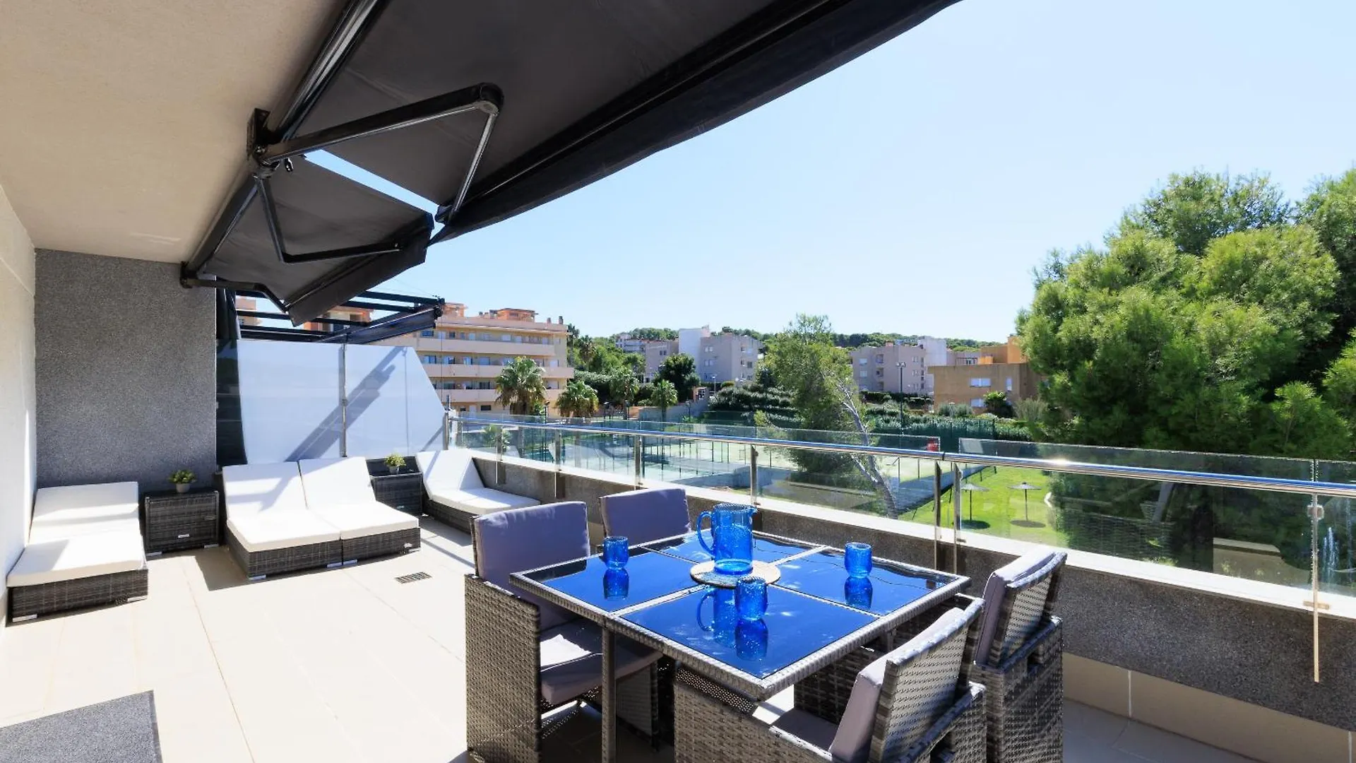 Uhc Salou Villa Family Complex
