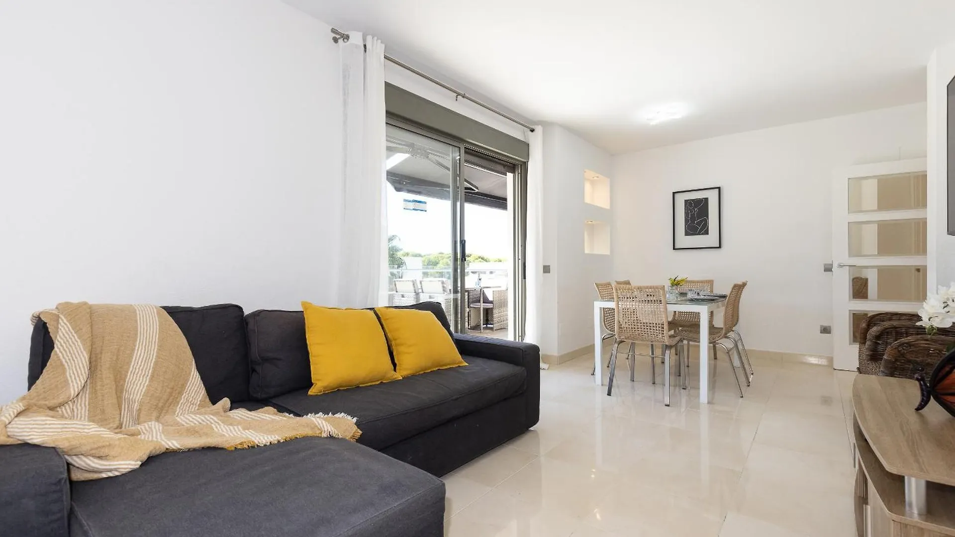 Uhc Salou Villa Family Complex Spain